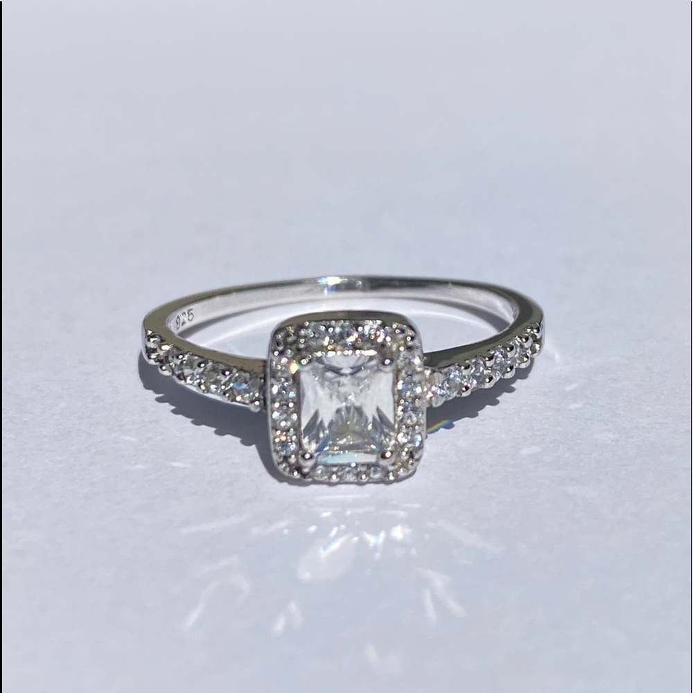 ✨925 sterling silver ladies ring✨